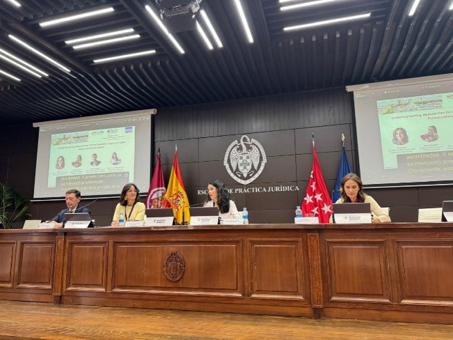 Imagen de la presidenta de la AINODI durante su intervención.