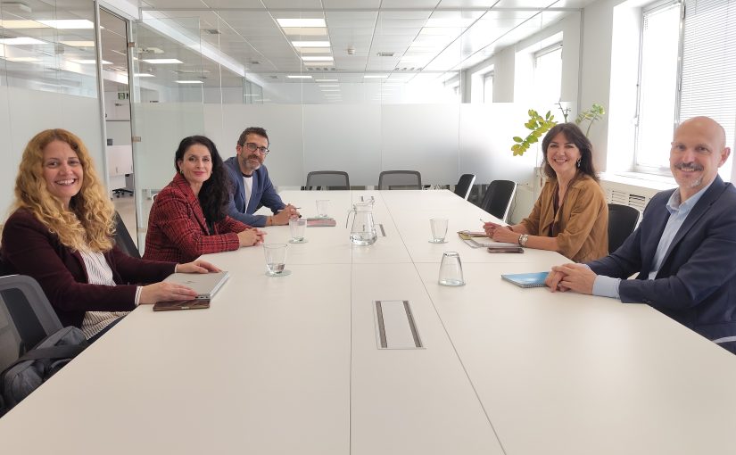 Imagen de la reunión en la sede del Consejo de Transparencia y Buen Gobierno.
